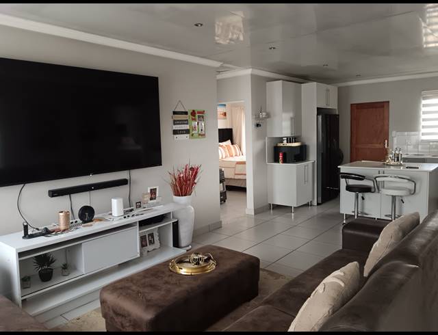 3 BEDROOM HOUSE FOR SALE IN ARCATA ESTATE